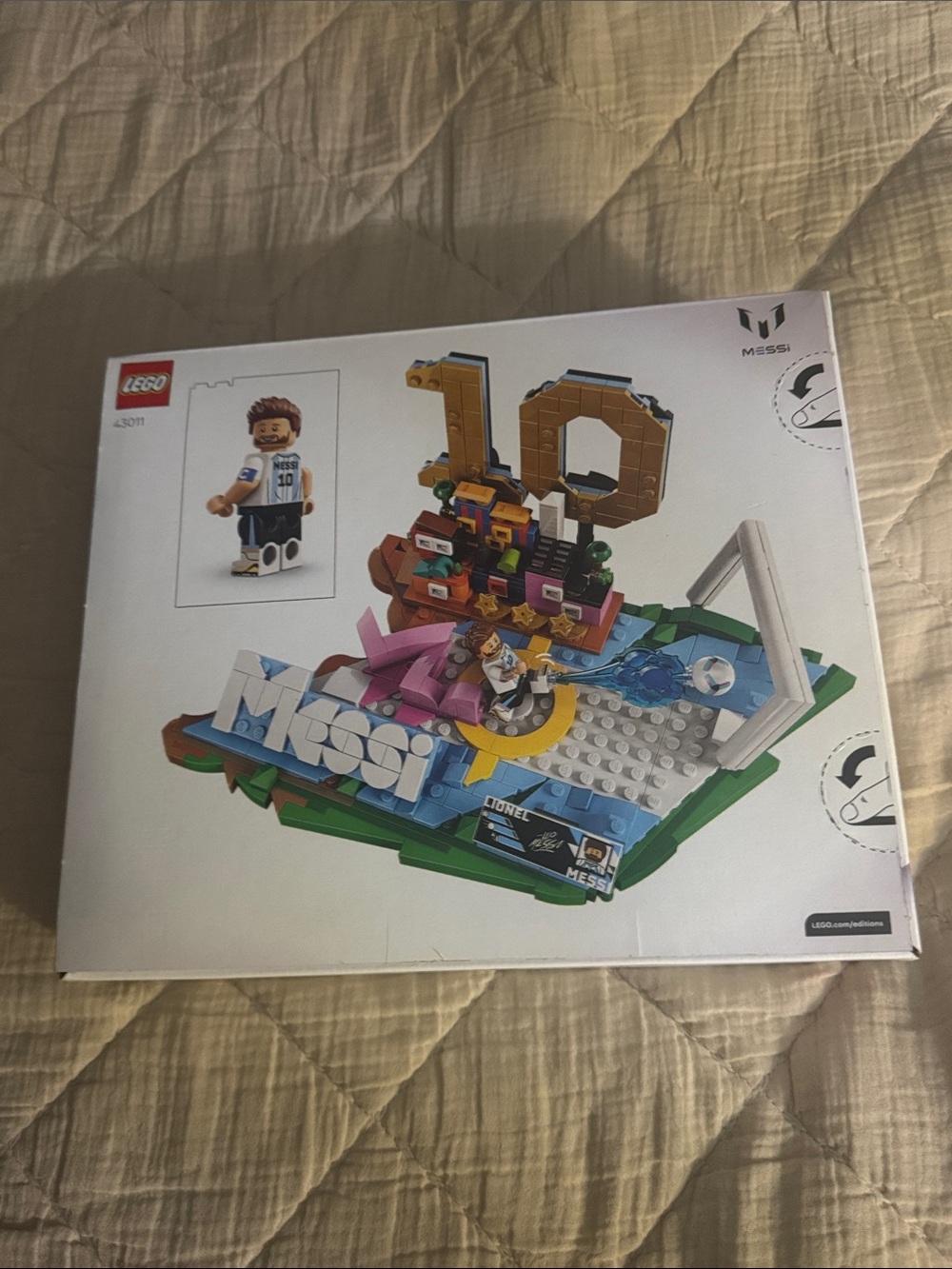 Lego Messi 10 Anniversary Set - White, Blue, Green, Gold, Pink, Brown
